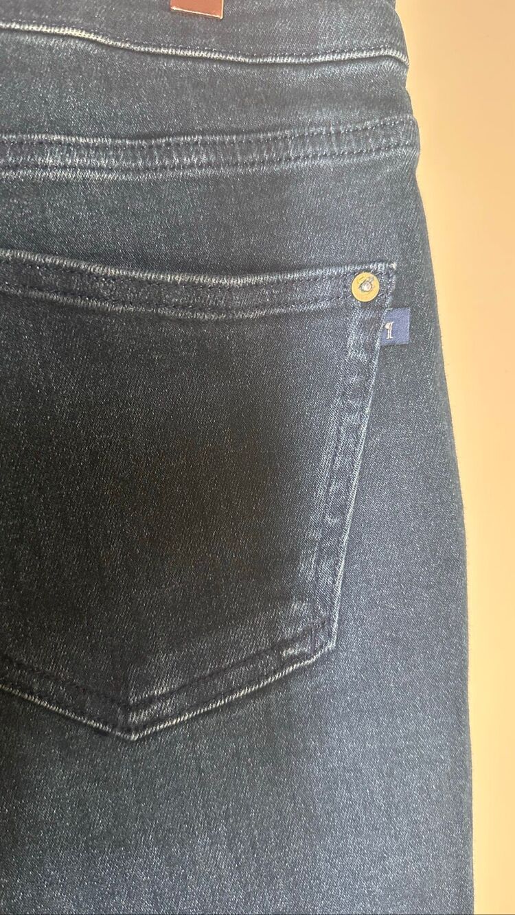 🌸 Anthropologie Pilcro & The Letter Press Dark Wash Icon Flare Stretch Jeans Siz - Picture 5 of 10